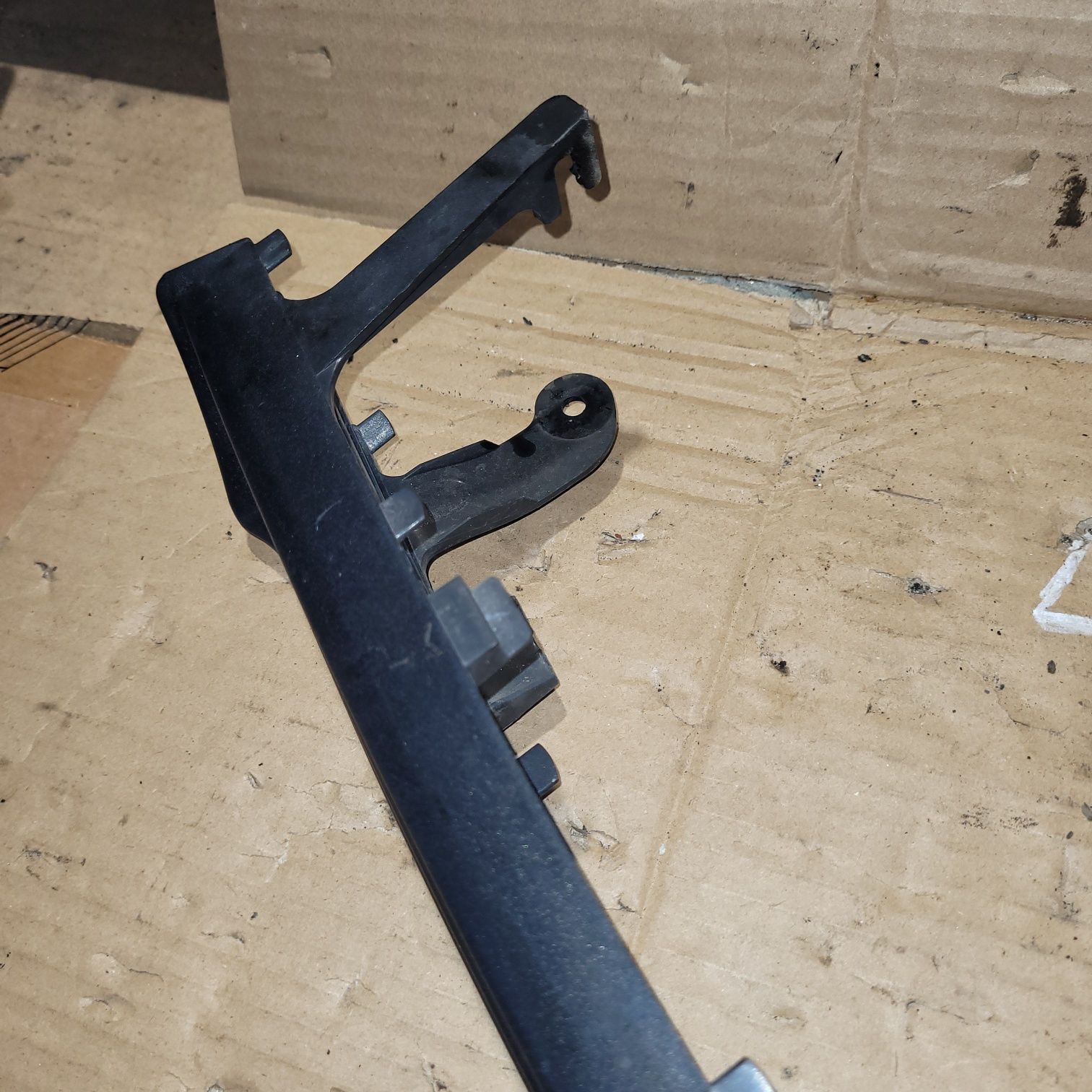 Grill atrapa ford focus mk1 1999r