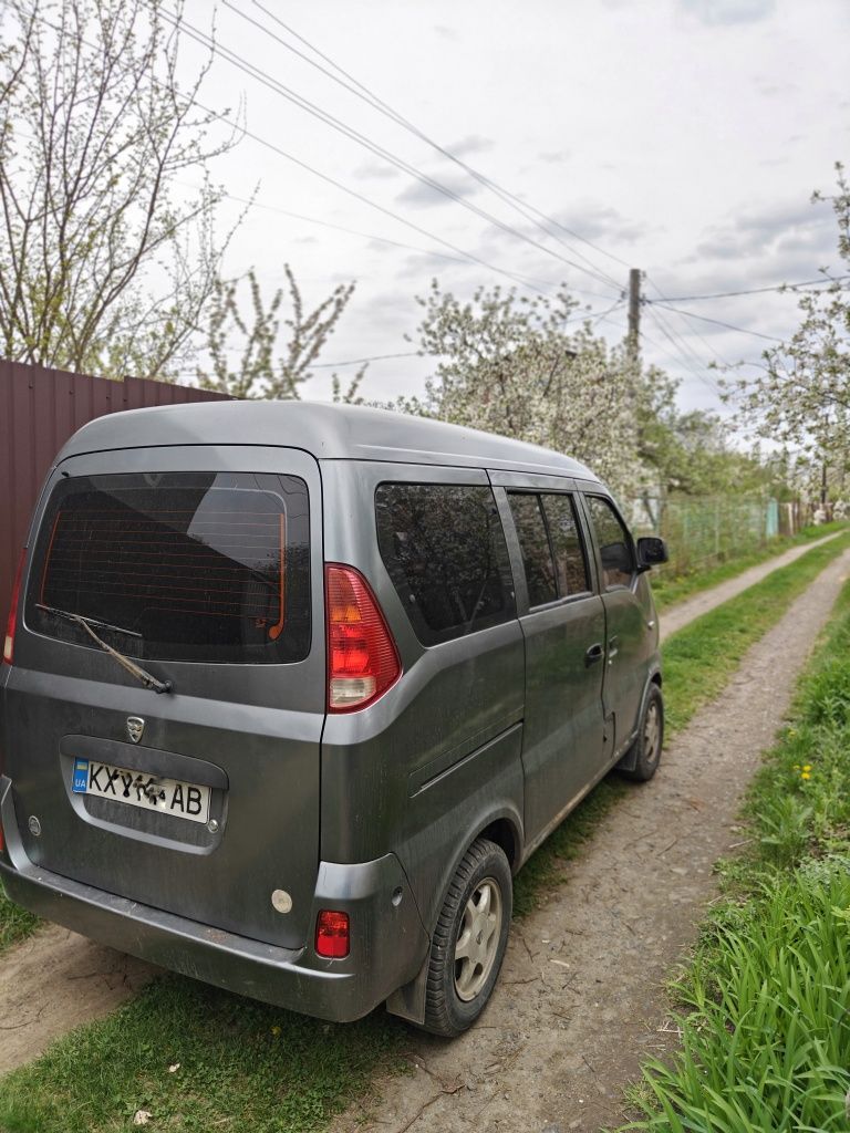 Hafei mini bus мінібус