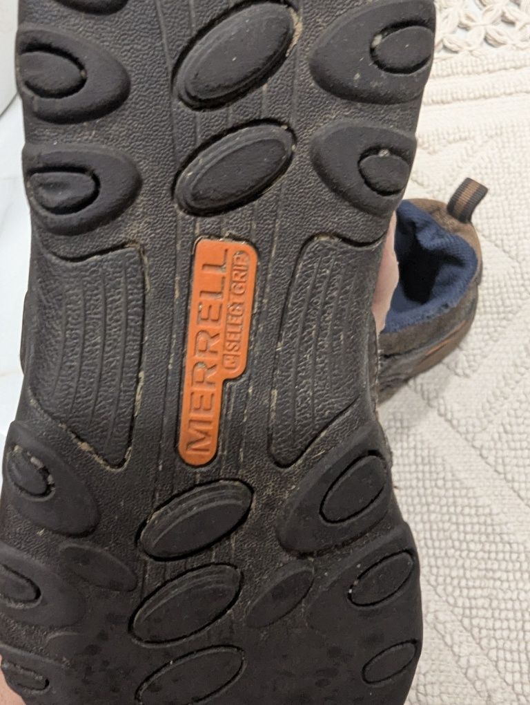 Botas Merrell tamanho 33