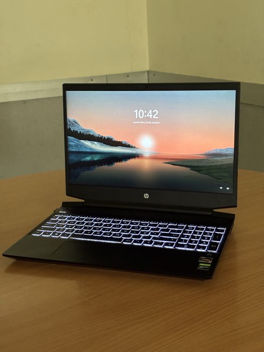 PC HP Pavilion Gaming (como novo)