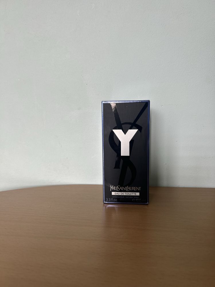 Yves Saint Laurent Y perfum