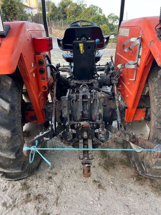Trator Ursus 4512 4x2 47 cv