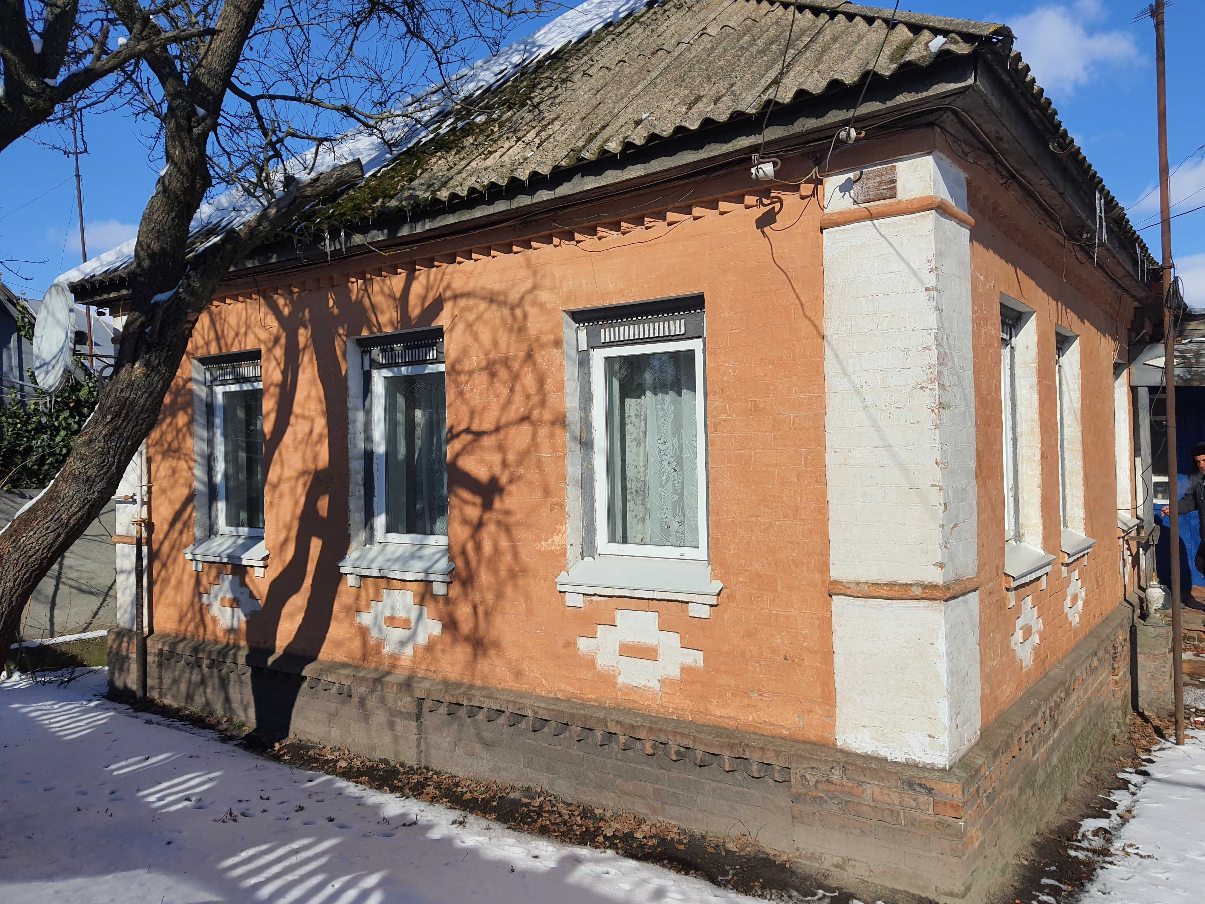 Продам будинок в центральній частині м.Ічня, Чернігівська обл.
