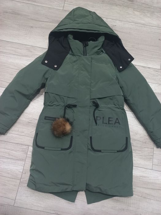 Продам зимове пальто на дівчинку