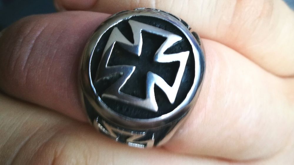 Motocyklowy stalowy pierścień sygnet krzyż maltański chopper Harley