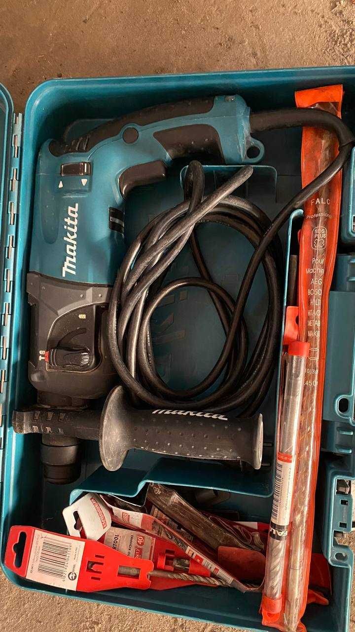 Перфоратор Makita HR 2320