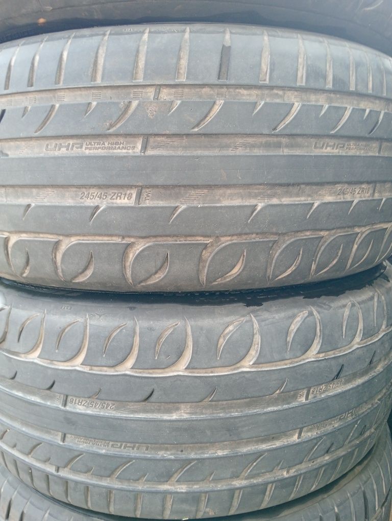 Шини 2 шт.літо 245/45 ZR18 UHP Ultra