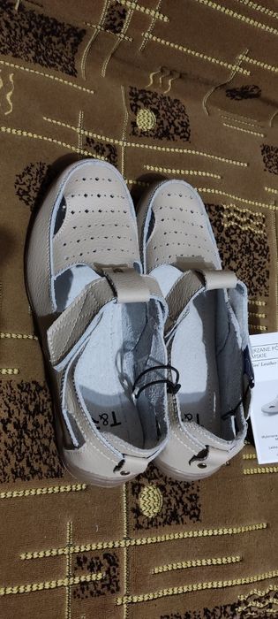 Нове шкіряне взуття (Польща)