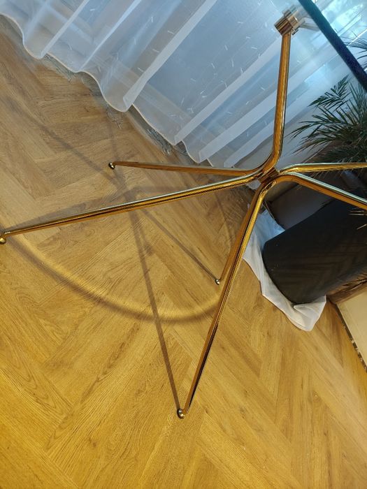 Stół szklany złote nogi super design