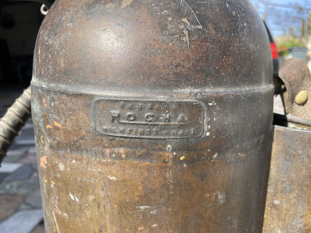 Pulverizador Rocha antigo em cobre