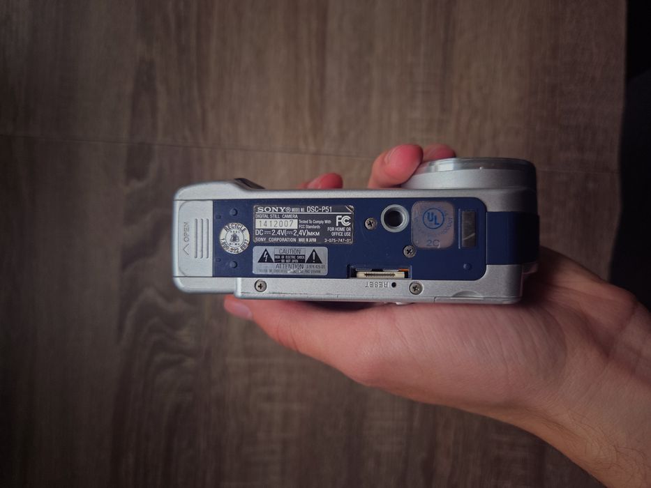 Aparat Cyfrowy Sony Dsc-P51 2.0 Prawdopodobnie niesprawny