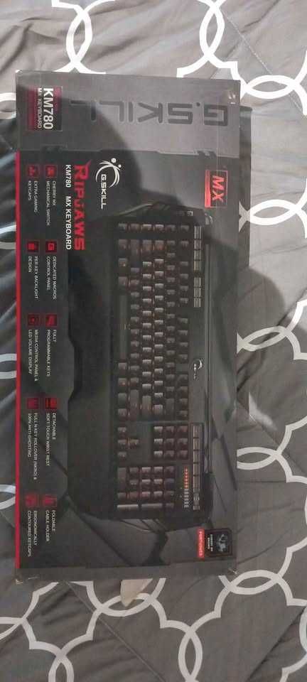 Teclado Gaming G.Skill Ripjaws KM780  Cherry MX Red