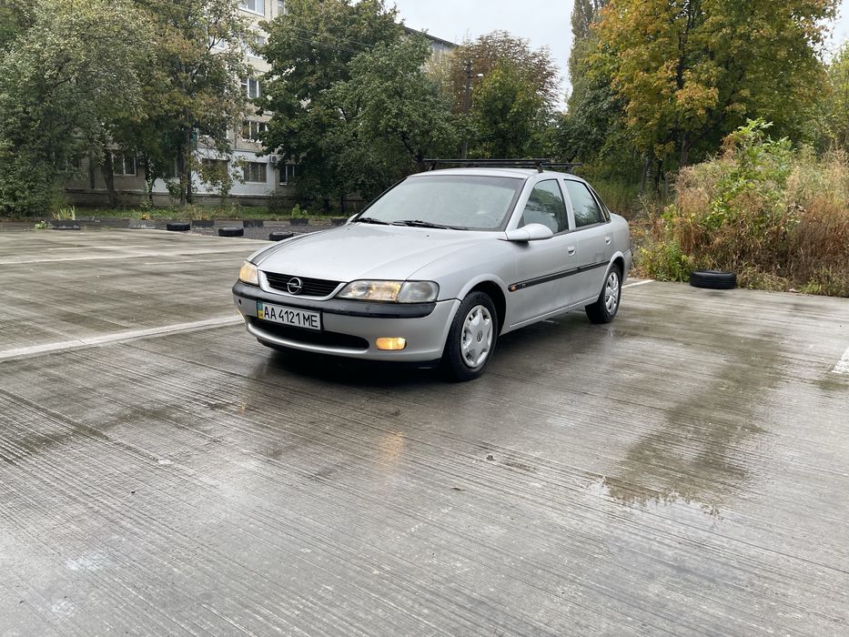 Продам хороший автомобиль полностью на ходу