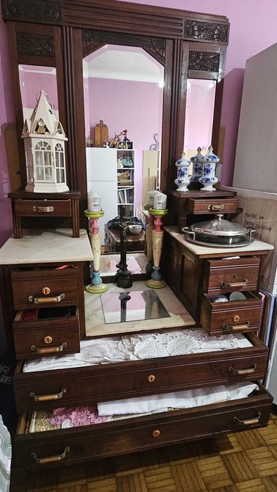 Cómoda antiga anos 40