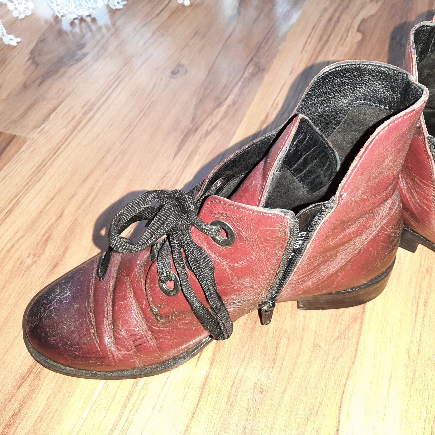 Buty półbuty jesień-zima r.37 skóra Lasocki czerwone wysyłka