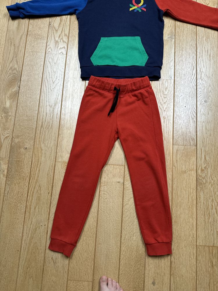 Benetton dres - bluza z kapturem i spodnie z kiedzonką, rozm. M, 130 z