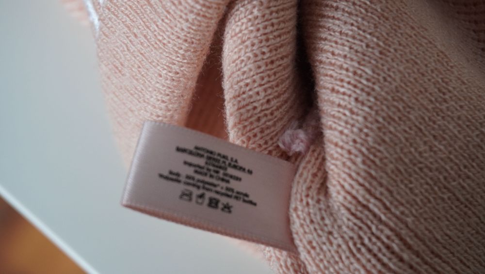 Jean Paul Gaultier czapka beanie zimowa drip pudrowy róż logo