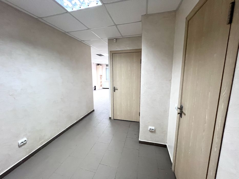 Продаж комерційного приміщення на Бамі