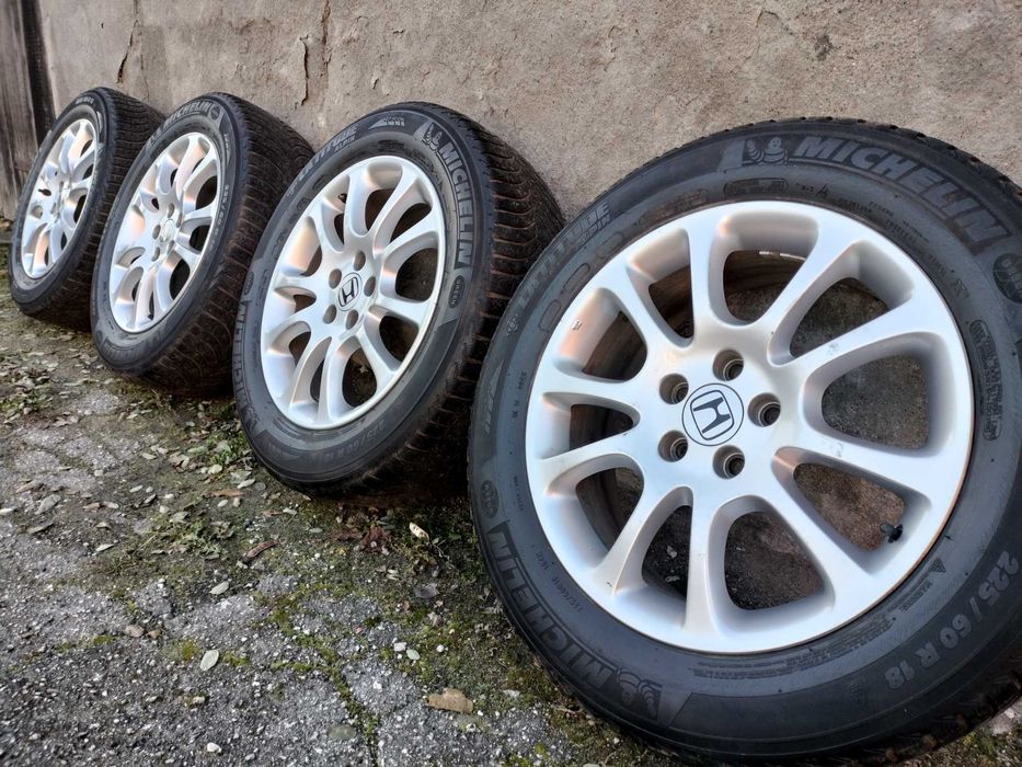 Alufelgi 18 5x114,3 koła z oponami 225/60R18 Honda Cr-V 3 III