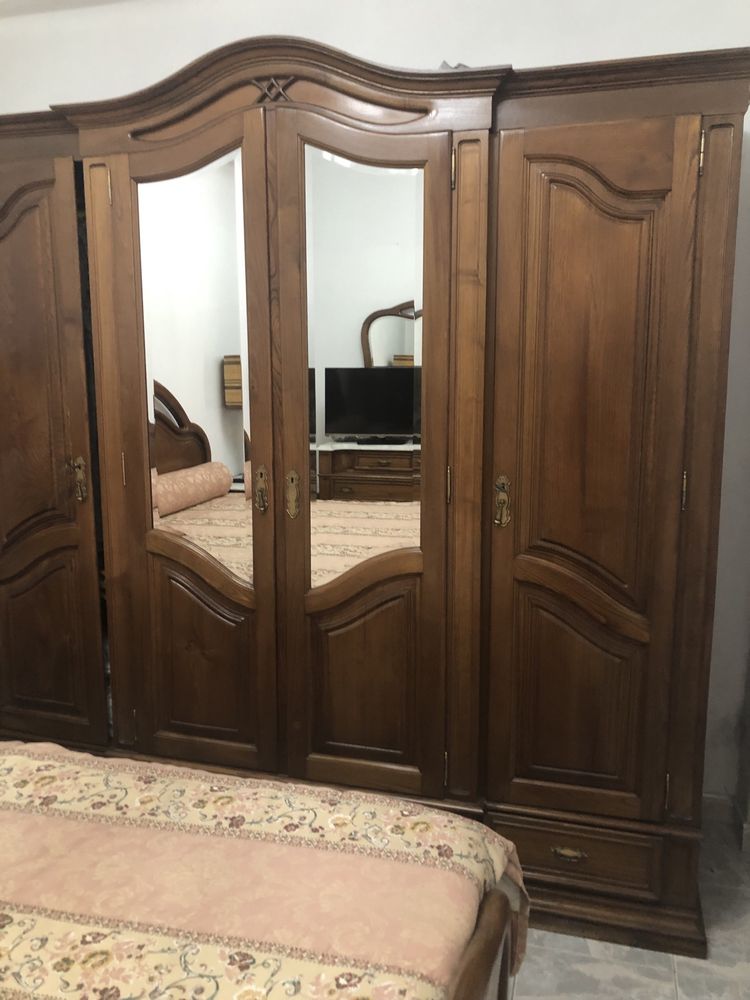 Quarto de casal em nogueira com estrado eletrico largura da cama 1.60