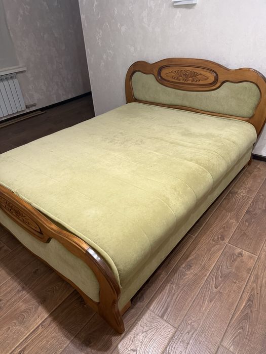 Ліжко двуспальне