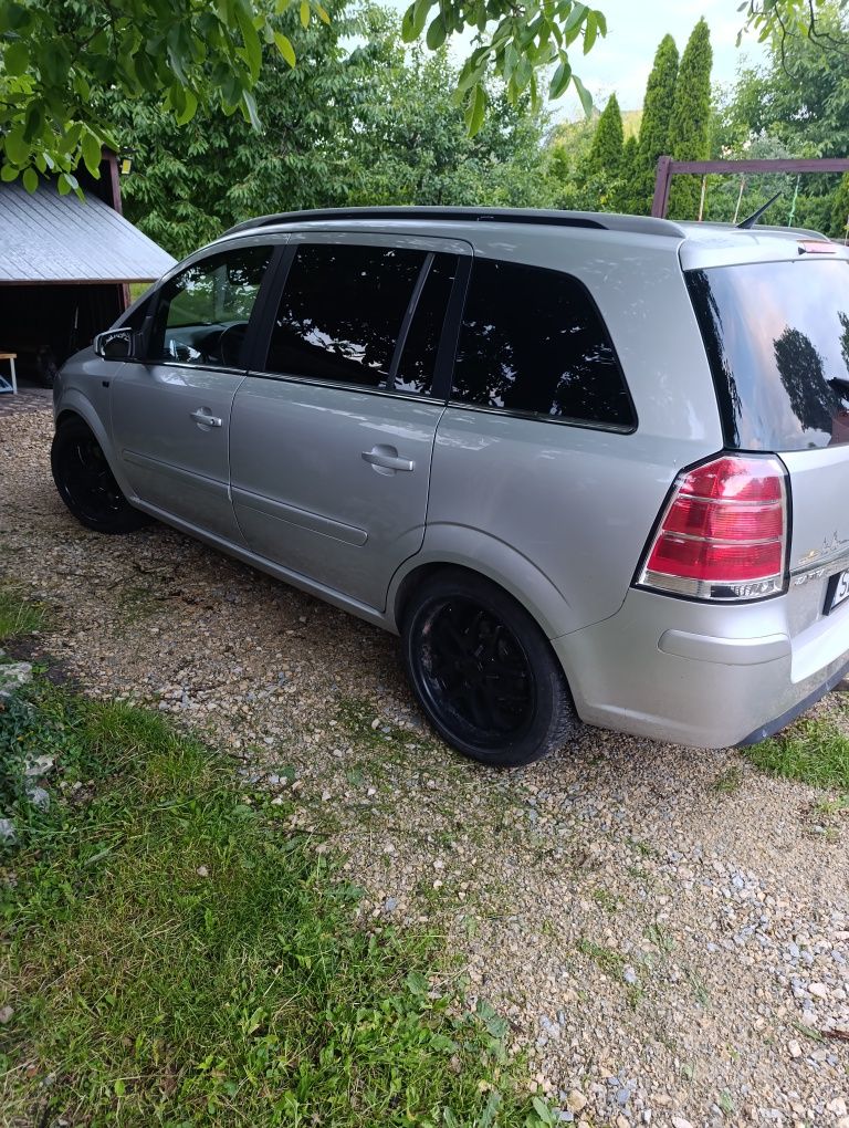 Opel Zafira b automat