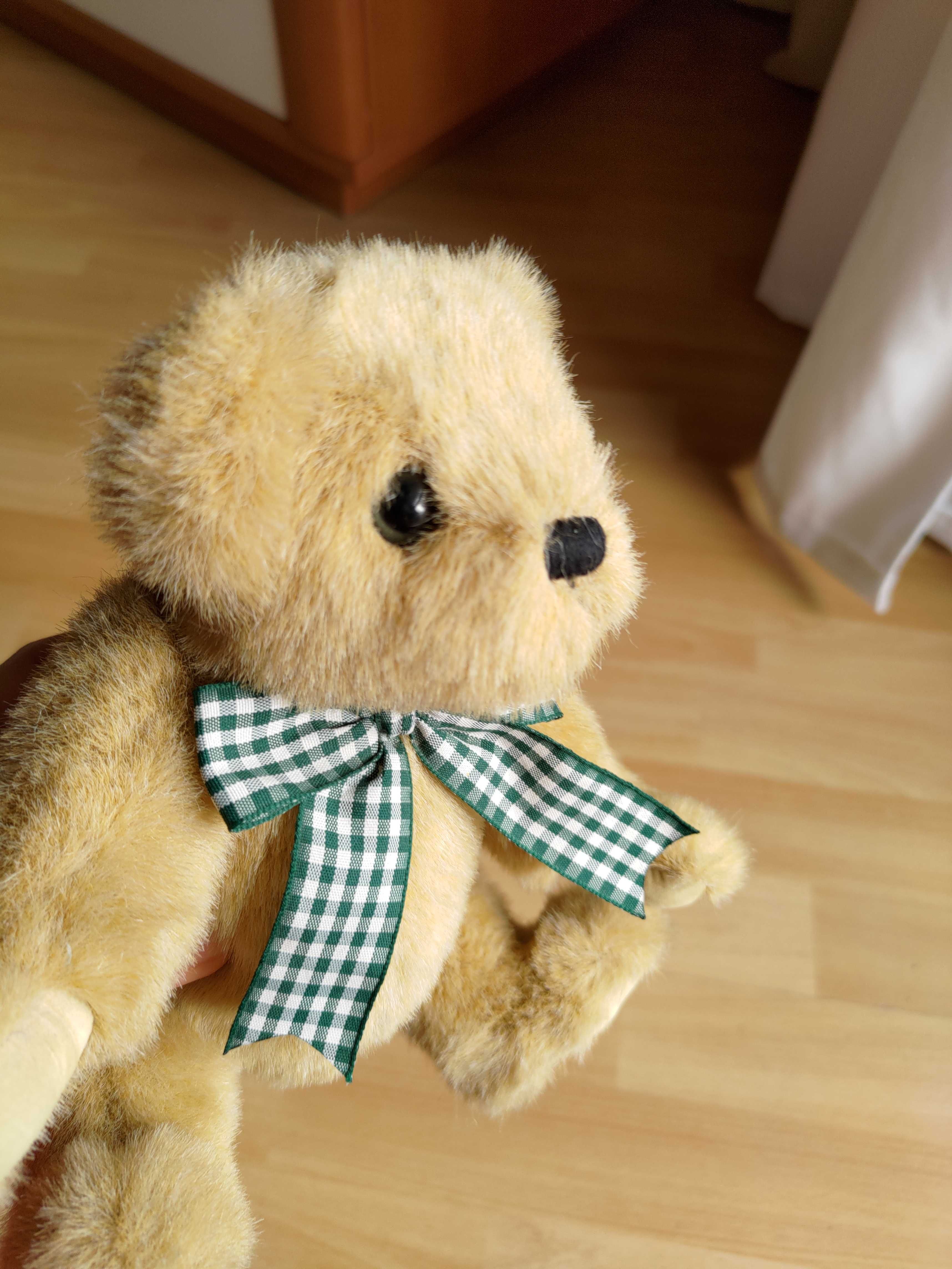 Miś kolekcjonerski stara zabawka Metro UK LTD Thirsk toys teddy bear