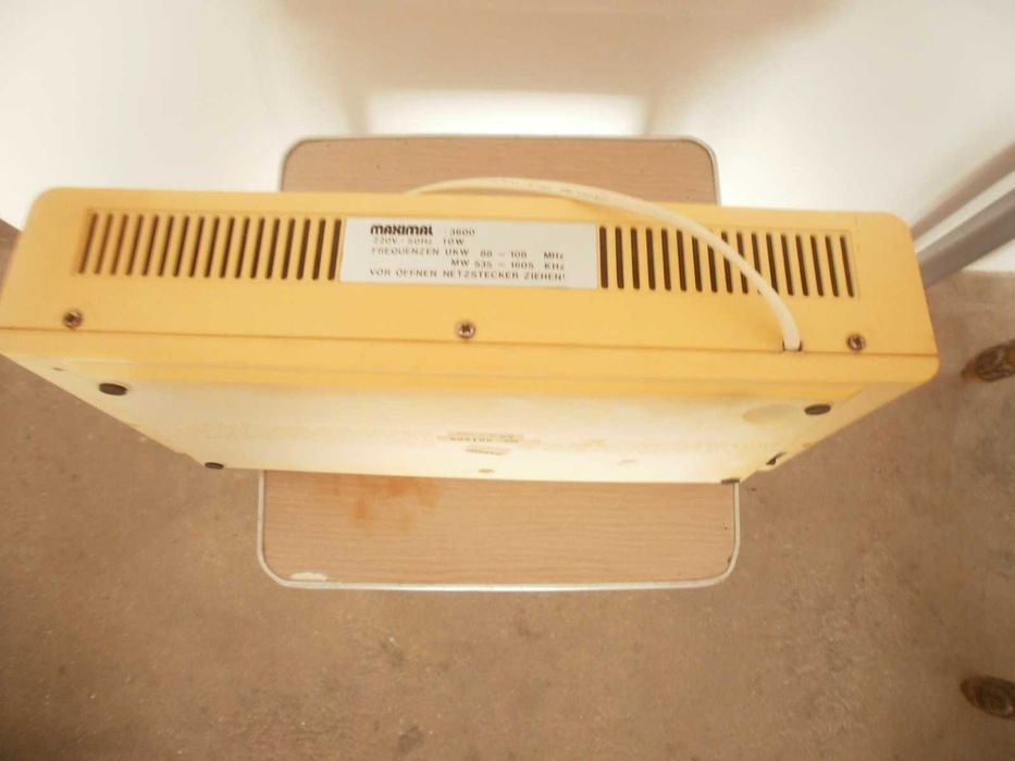 rádio despertador antigo