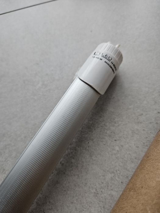 Energooszczędna świetlówka SMD LED