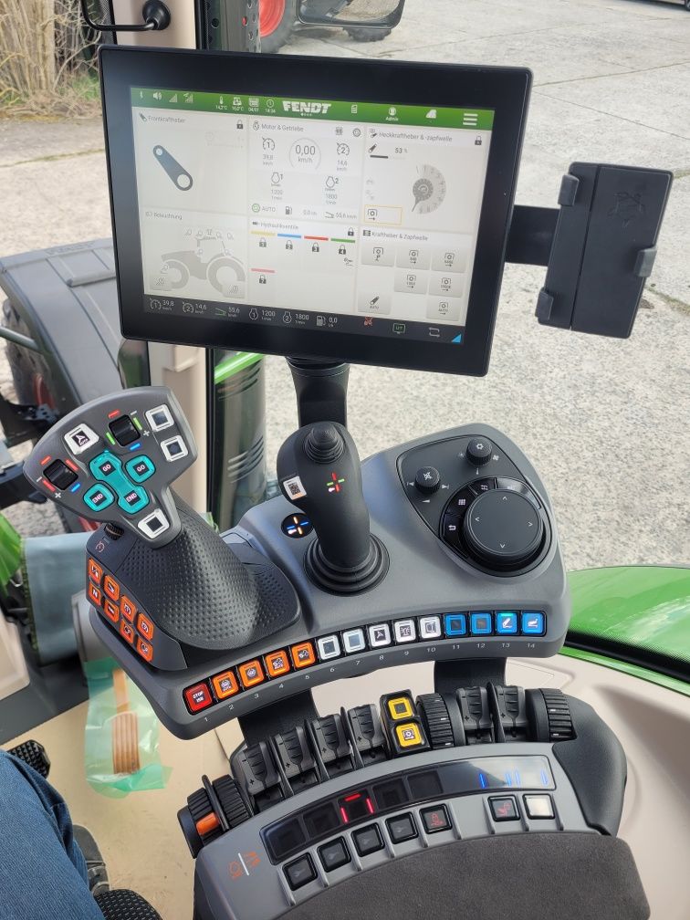 Fendt 718 Vario Gen6. Profi Plus