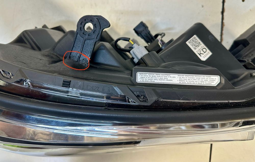 Фара Subaru Forester 2023 2024 рік usa 84001SJ360