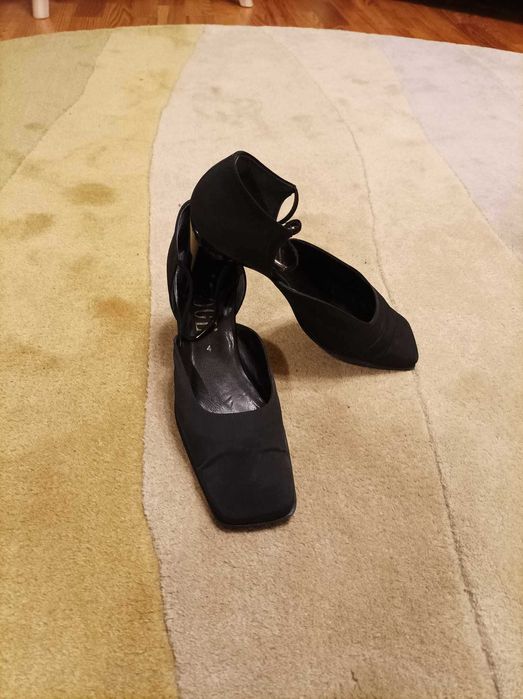 Czarne atłasowe buty Hogl na obcasie 7,5 cm, do tańca, rozmiar 37