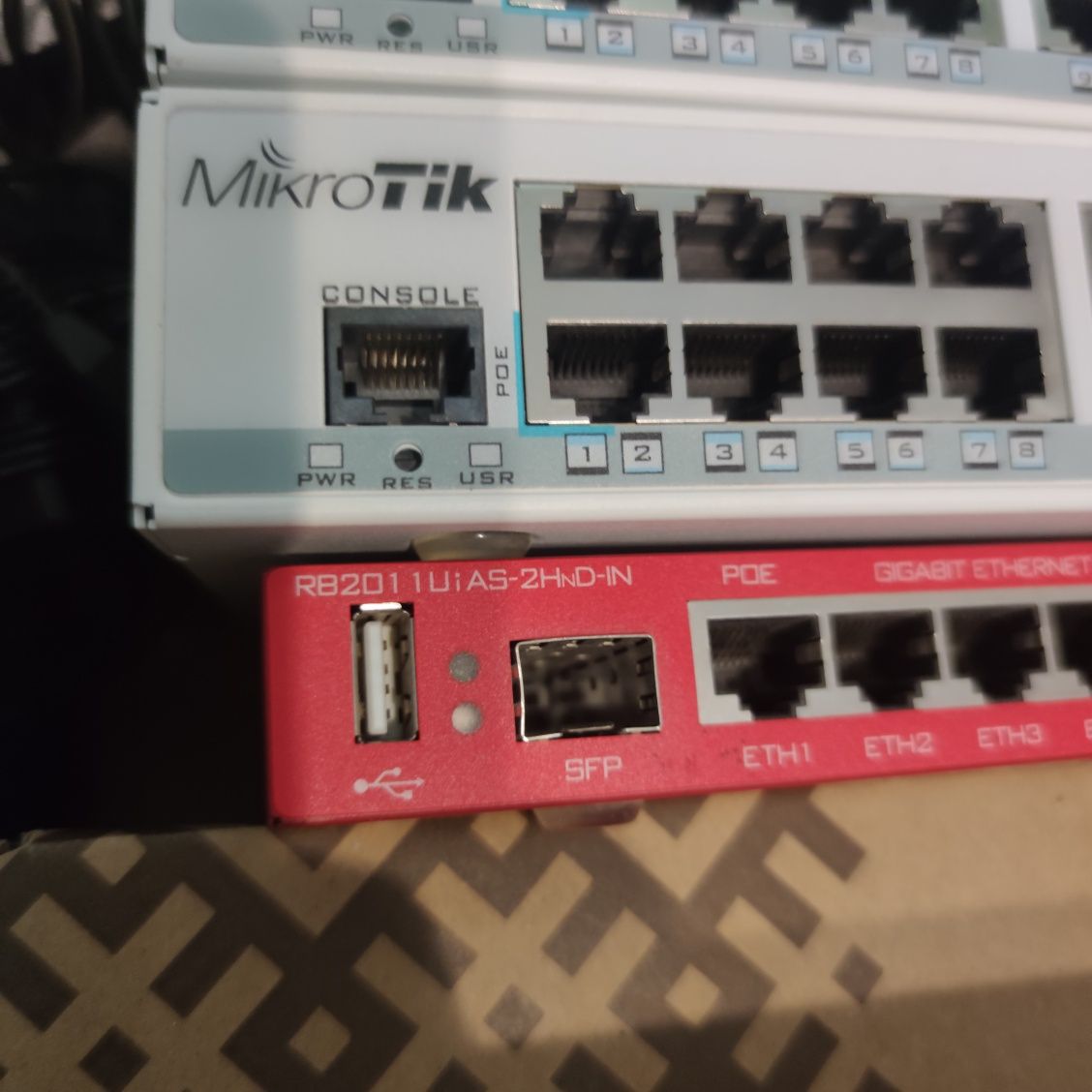 Комутатор MikroTik CRS125-24G-1S-2HnD-IN