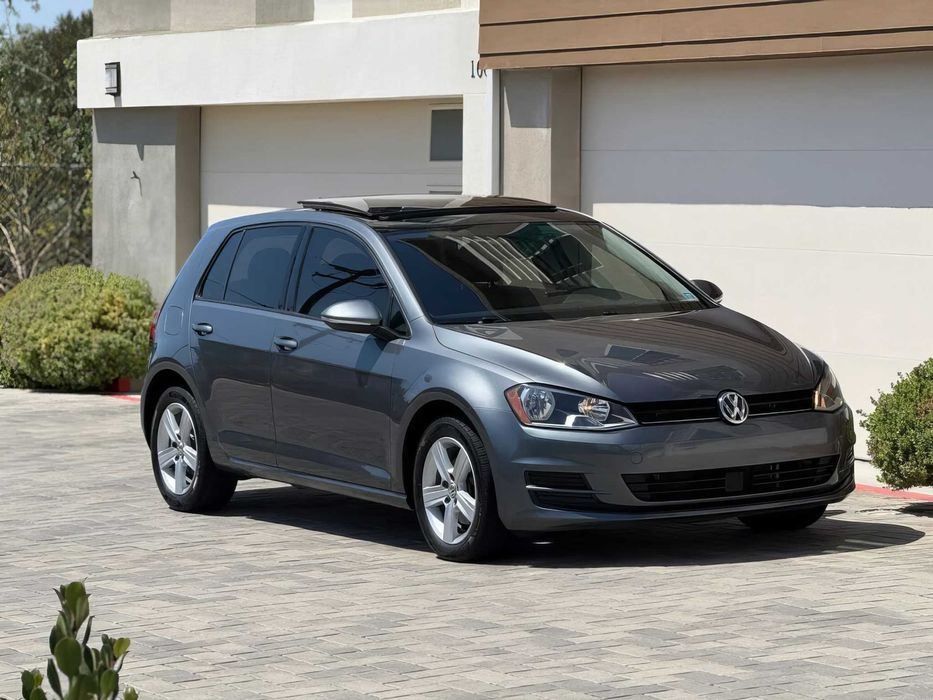 Volkswagen Golf      2017
