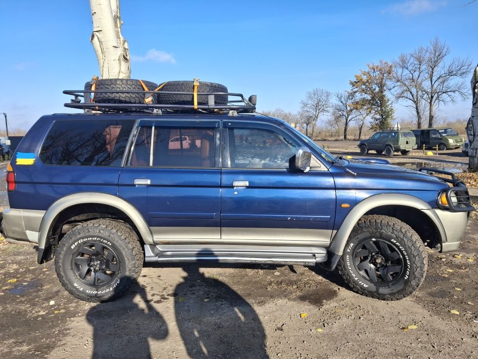 Мітсубіші паджеро спорт