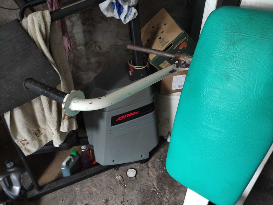 Maszyna Atlas BARKI HES wyciskanie siedząc naramienne przerobiona