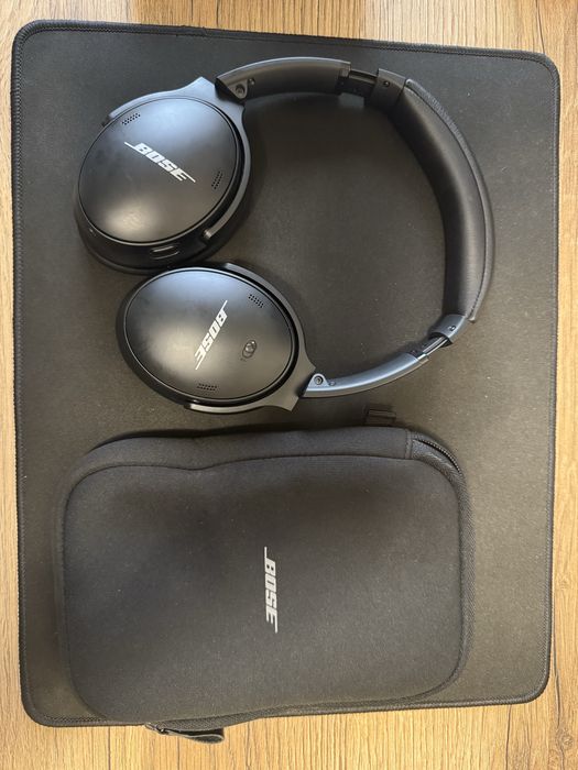 BOSE QC 45 czarne z miękkim etui