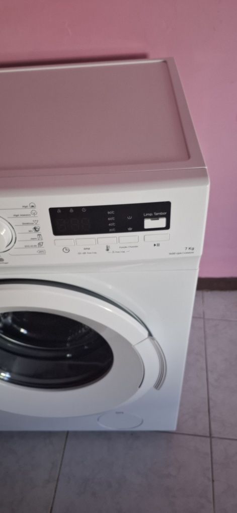 Máquina de Lavar Roupa KUNFT KWM8809 (8 kg - 1400 rpm - Branco)