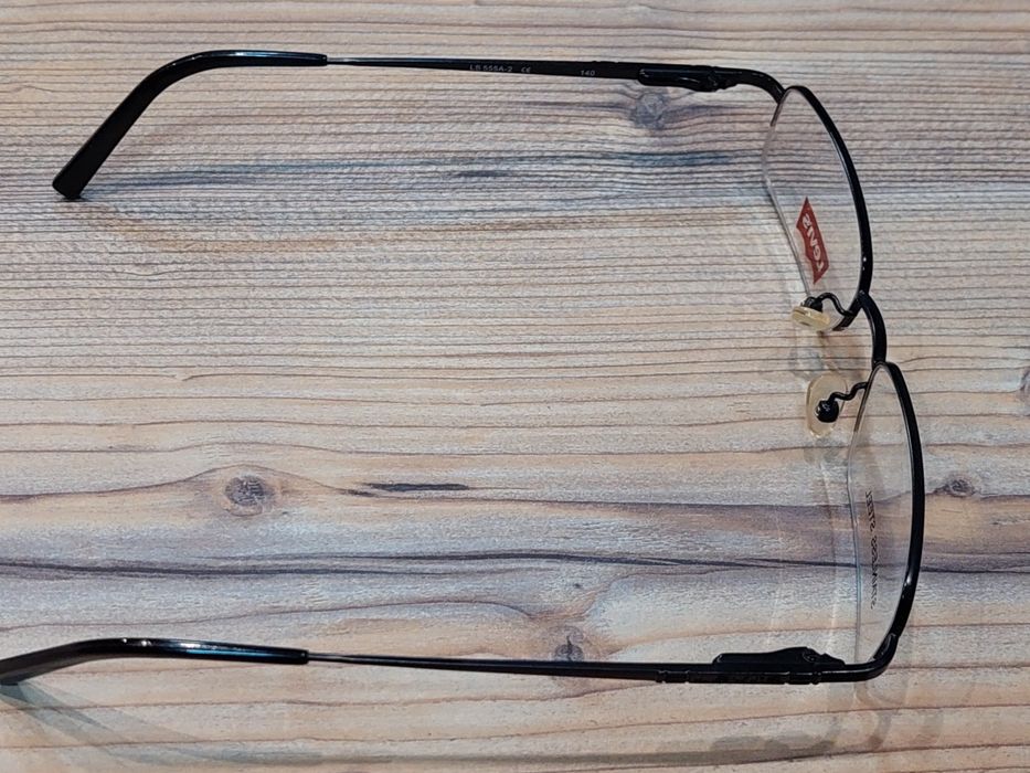 Мужские полуободковые оправы LS 555  от Levis!
