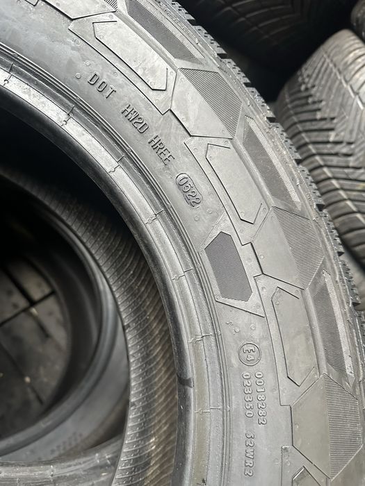 Шини вантажні зимові б/у 225/65 R16C Continental 2шт