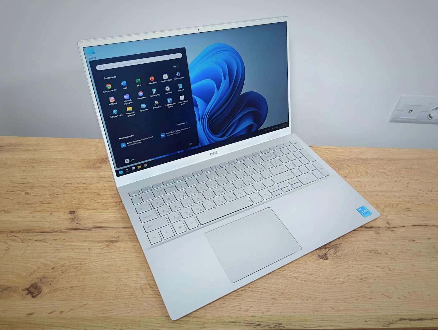 15'6 Dell Inspiron 5502/i3-1115G4/8GB DDR4/SSD 256GB/Батарея 18% зносу