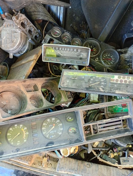 Панель приладів приборка ВАЗ 2110-2115