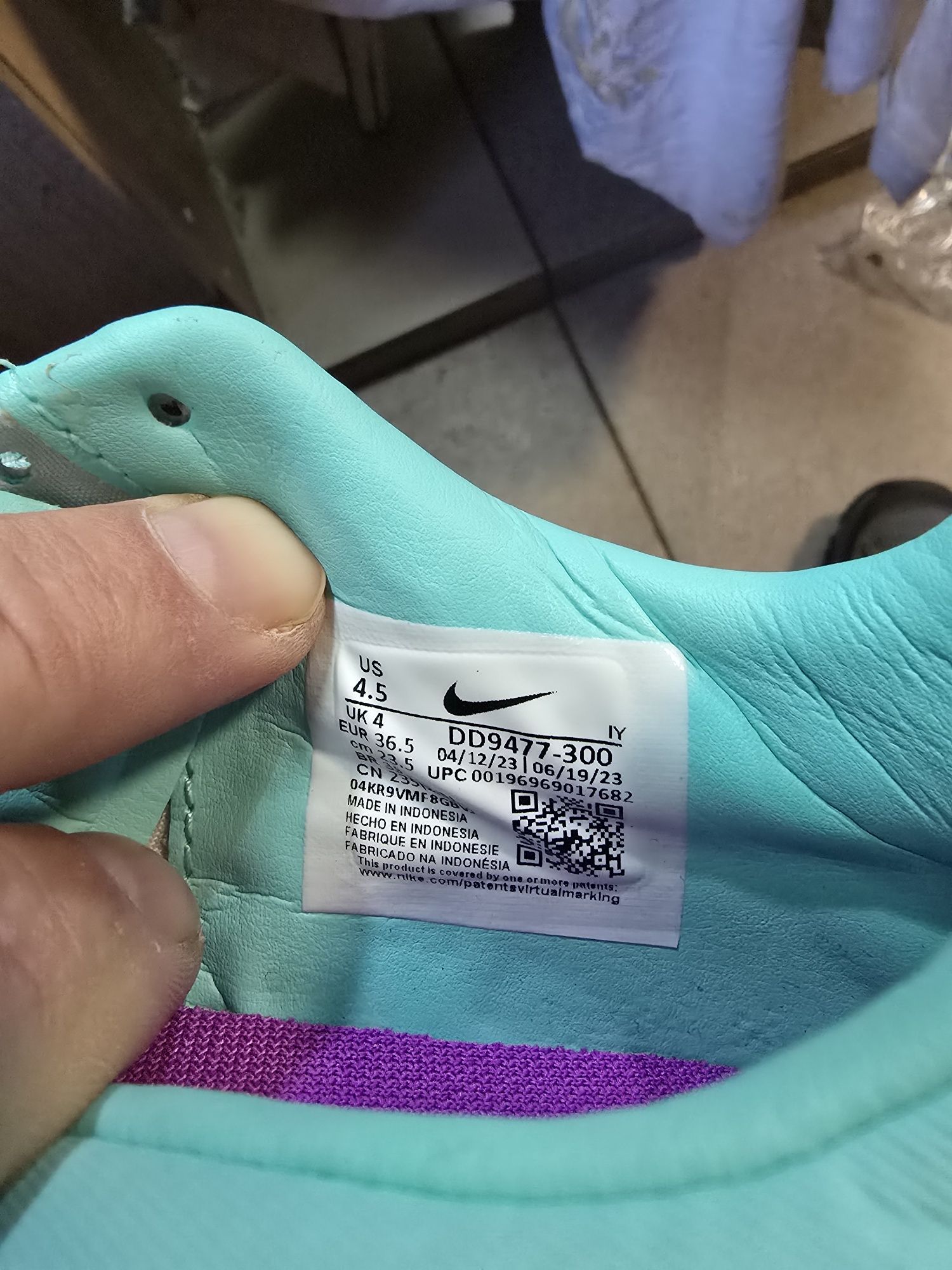 Сороконіжки Nike Phantom GX Academy TF DD9477-300