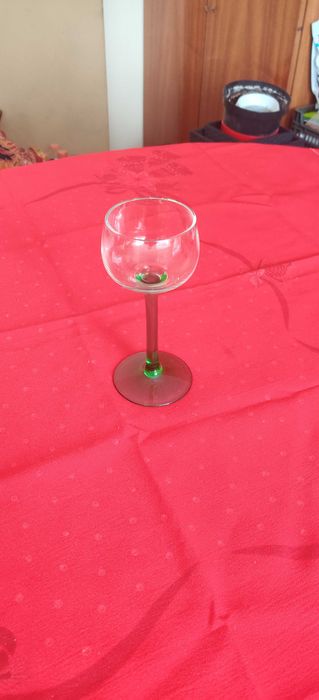 Zestaw szklanych kieliszków PRL