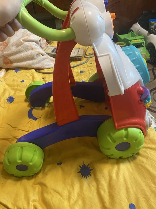 Ходунки, вожжі фірми Chicco