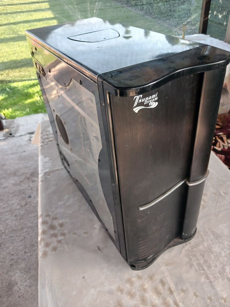 Корпус Thermaltake Tsunami