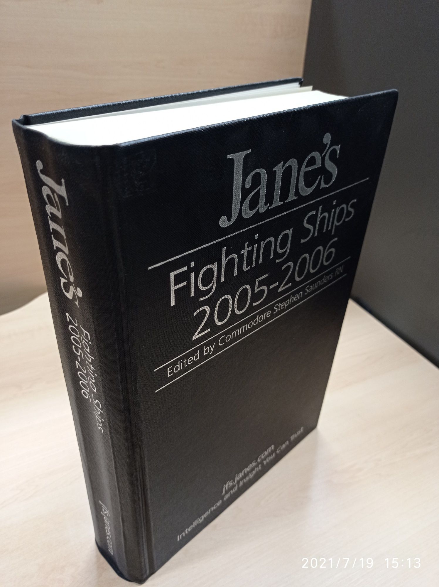 Livro Jane's Fighting Ships de 2005/2006