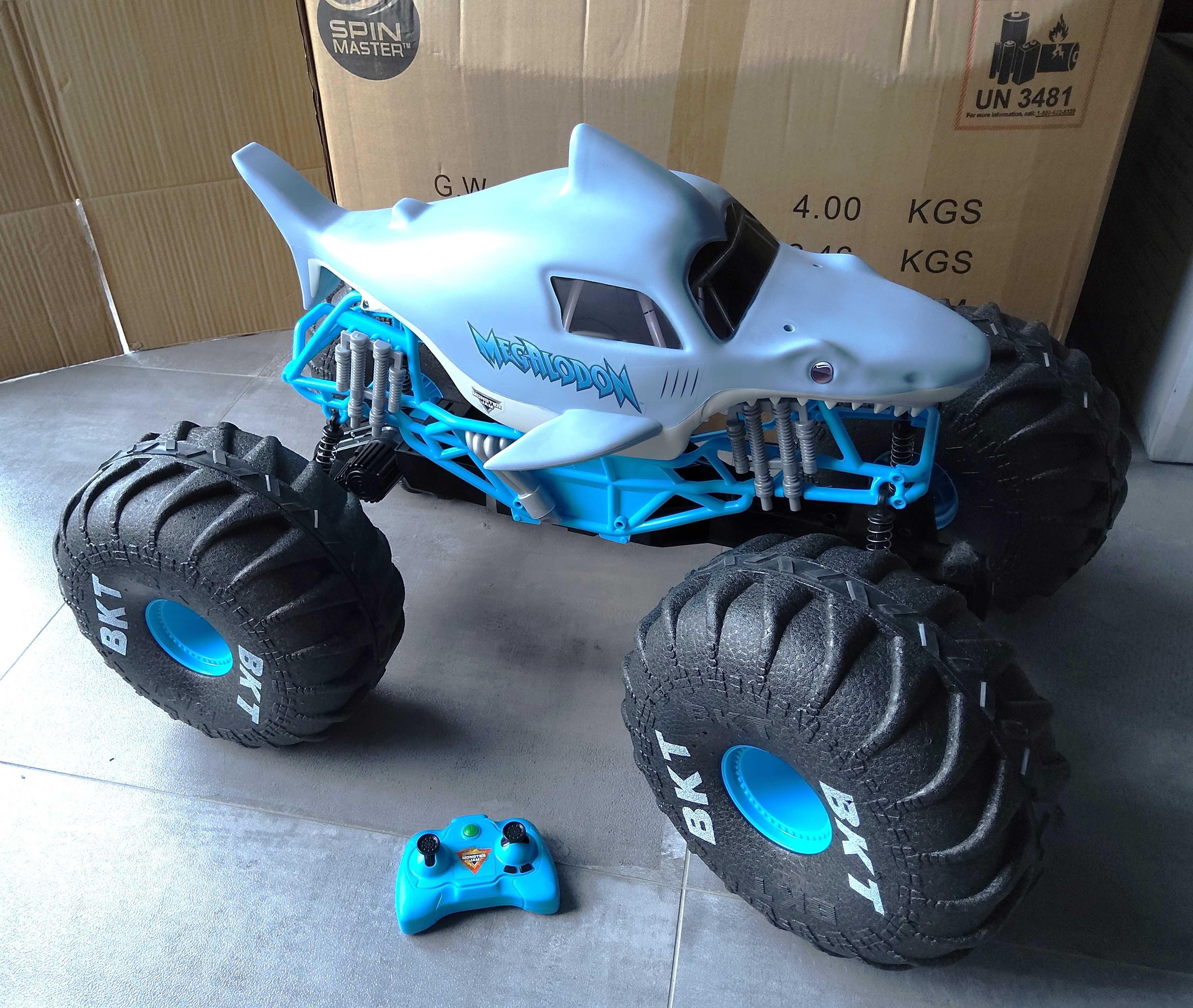 Monster Jam zdalnie sterowany Monster Truck Mega Megalodon skala 1:6