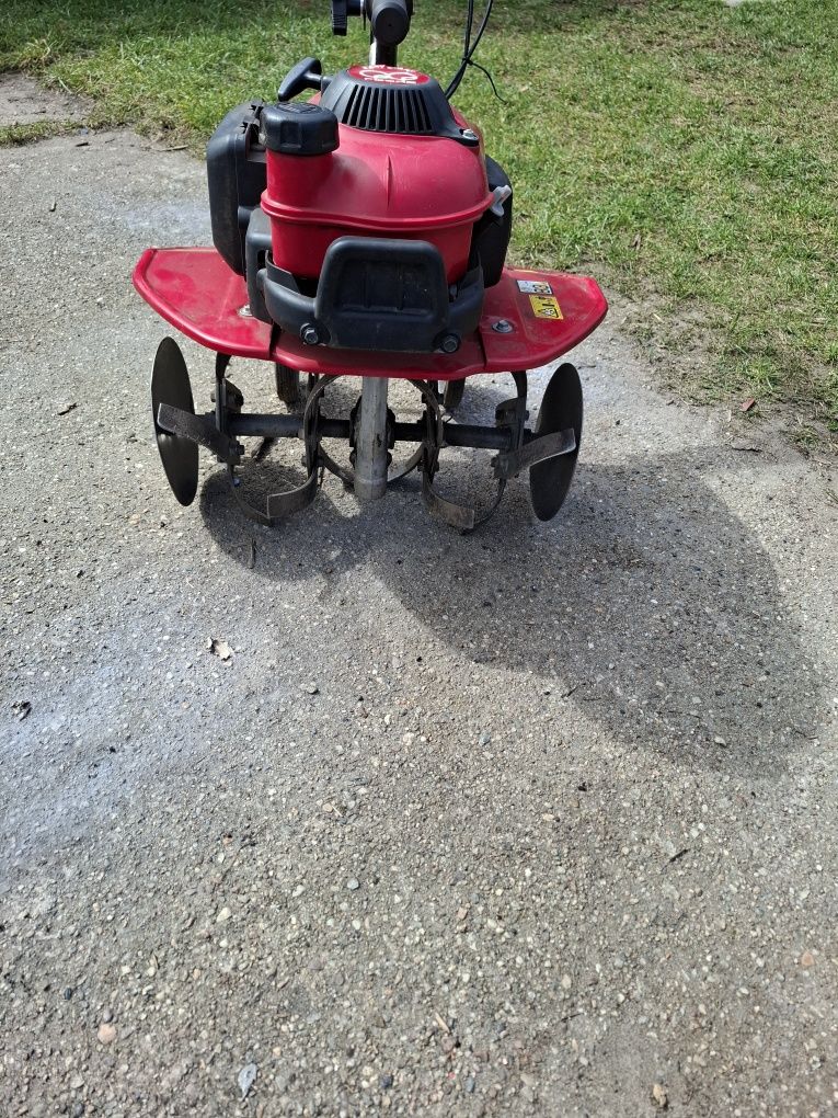 Glebogryzarka Honda