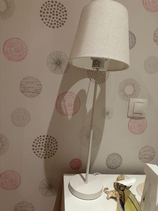 Candeeiro branco elegante